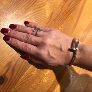 White gold bracelet Boutique and ring set